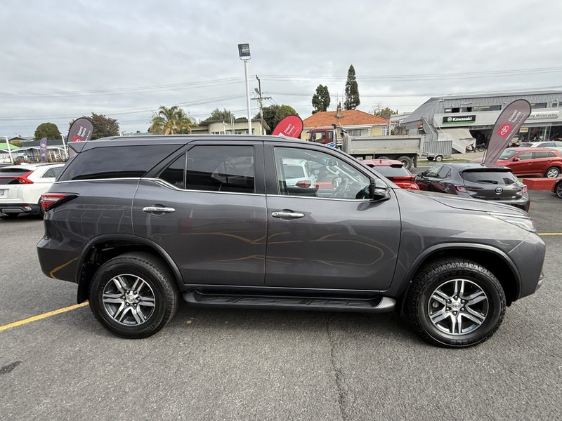2023 Toyota Fortuner GXL 2.8DT 6AT 4WD WG/5D/7S... image 5