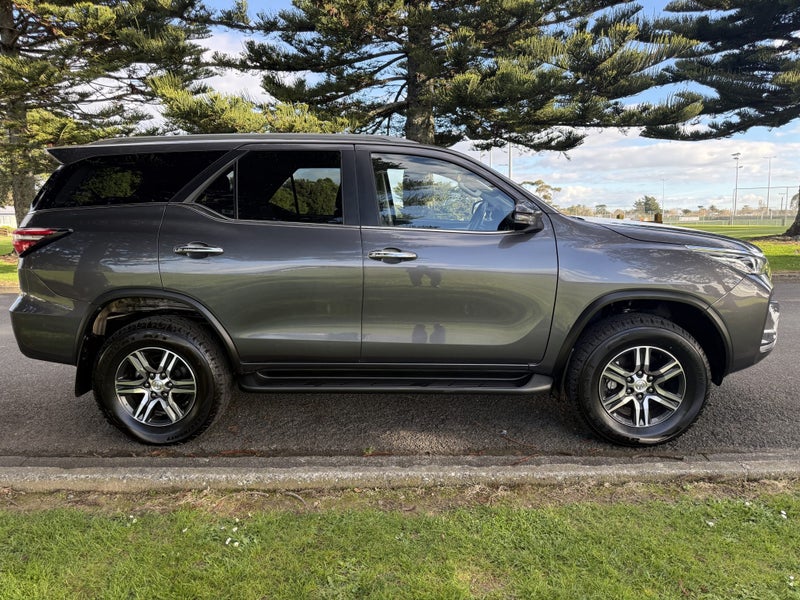2023 Toyota Fortuner GXL 2.8DT Automatic 4WD Wagon image 2