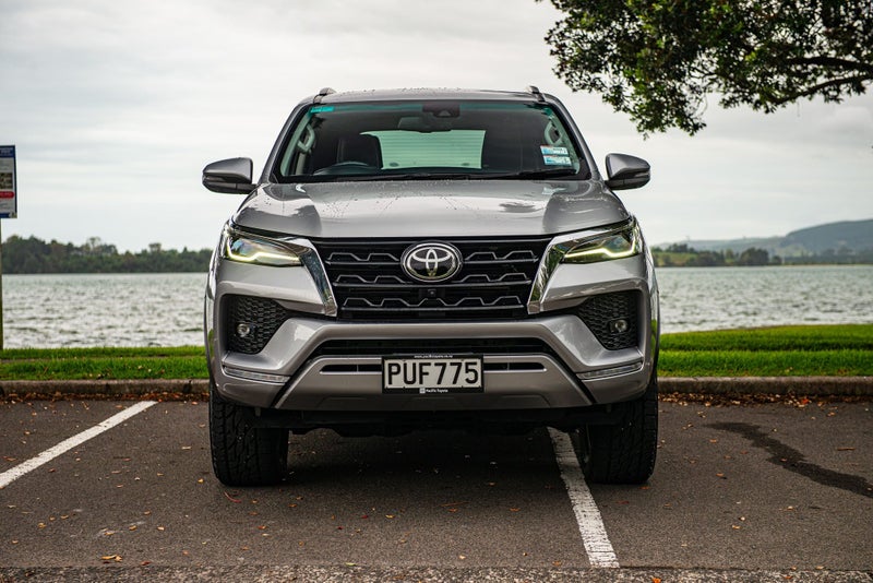 2023 Toyota Fortuner Limited 2.8DT 6AT 4WD image 4