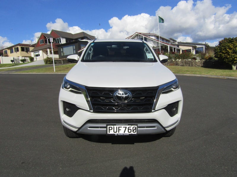 2023 Toyota Fortuner Limited 2.8DT 6AT 4WD image 4