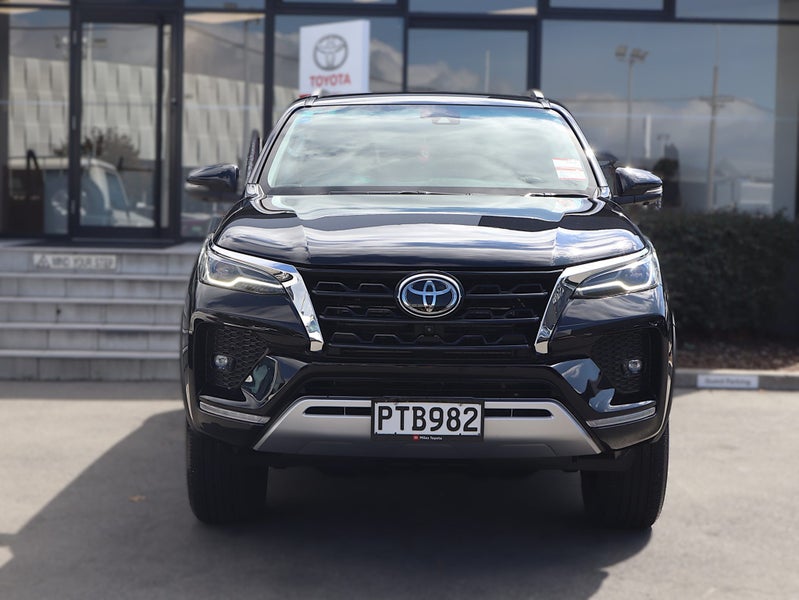 2023 Toyota Fortuner Limited 2.8DT 6AT 4WD 7 Se... image 2