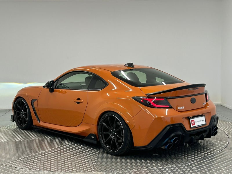 2023 Toyota GR86 2.4P 10th Anniversary TOMS Pac... image 5