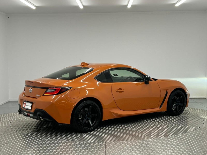 2023 Toyota GR86 2.4P RZ 10th Anniversary image 3