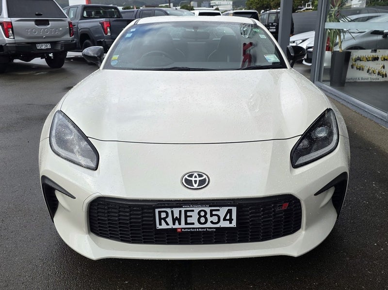 2023 Toyota GR86 RZ 2.4P image 3