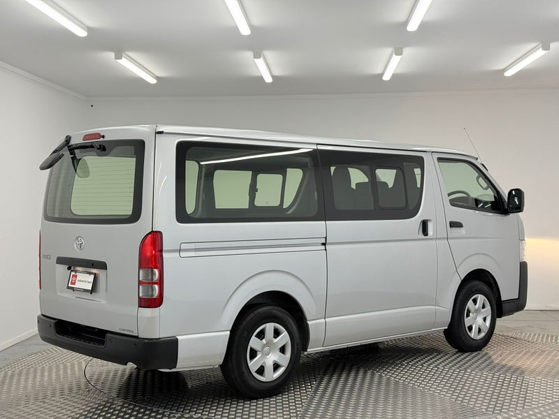 2023 Toyota Hiace 2.0P DX image 3