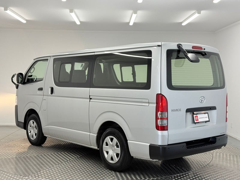 2023 Toyota Hiace 2.0P DX image 5