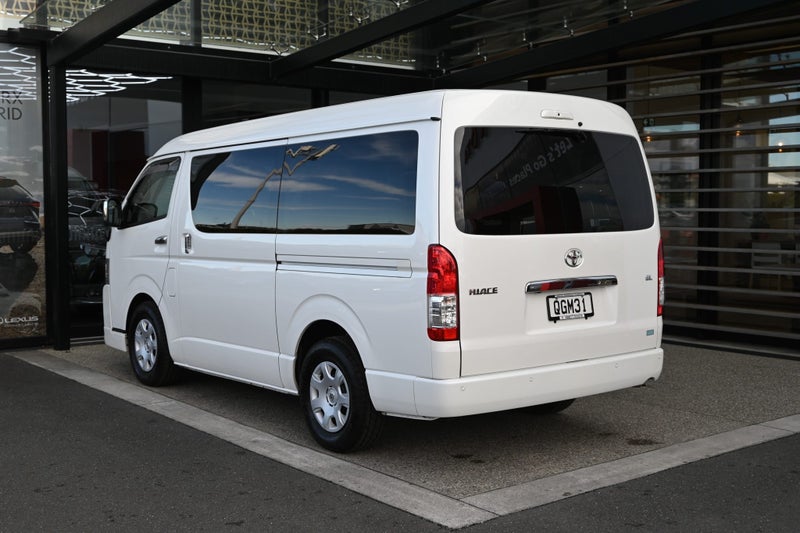 2023 Toyota Hiace 2.7 Petrol RWD Minibus image 2