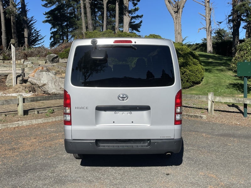 2023 Toyota Hiace 4WD image 5