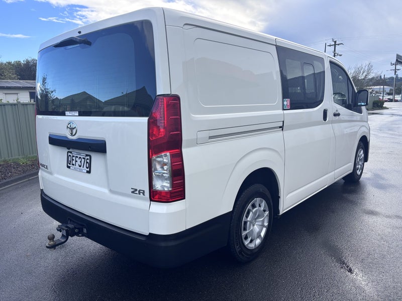2023 Toyota Hiace ZR 2.8DT 6AT RWD HVN/5D/5S (H... image 3