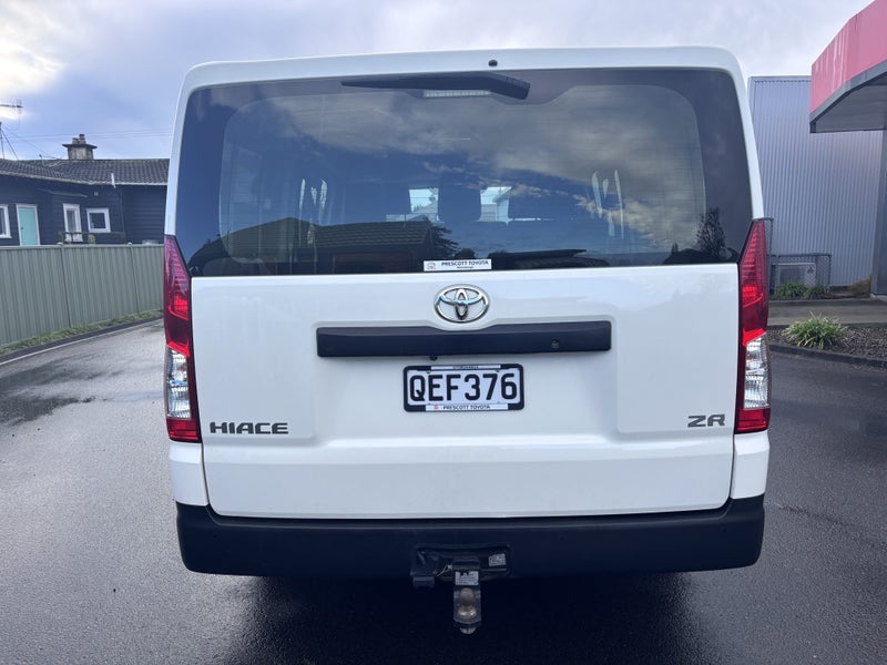 2023 Toyota Hiace ZR 2.8DT 6AT RWD HVN/5D/5S (H... image 4