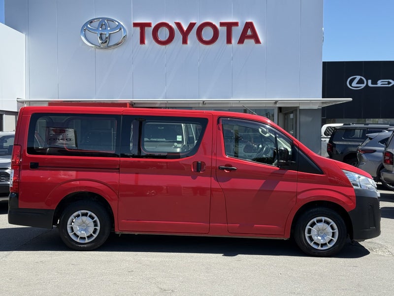 2023 Toyota Hiace ZR 2.8DT 6MT RWD GVN/5D/2S image 2