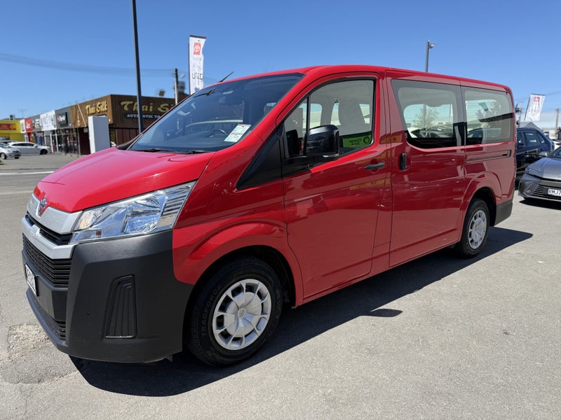 2023 Toyota Hiace ZR 2.8DT 6MT RWD GVN/5D/2S image 5