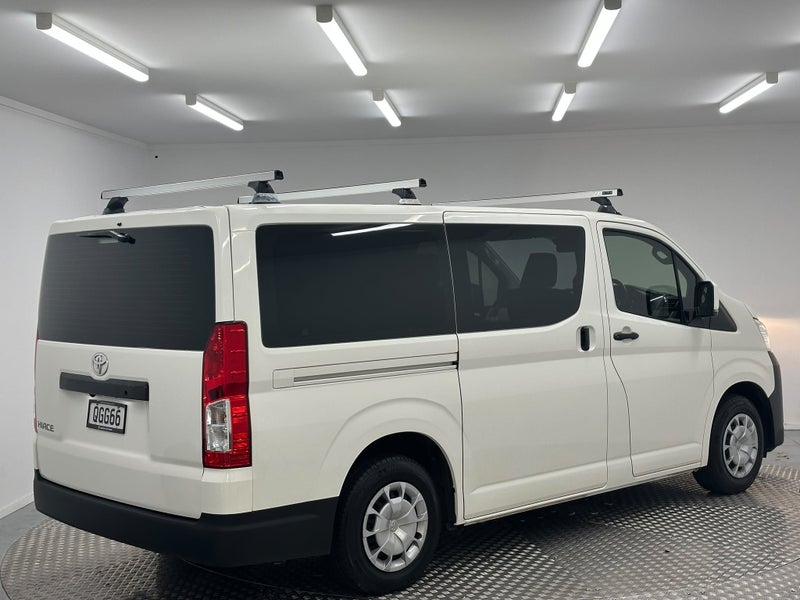 2023 Toyota Hiace ZR 2.8DT RWD image 3