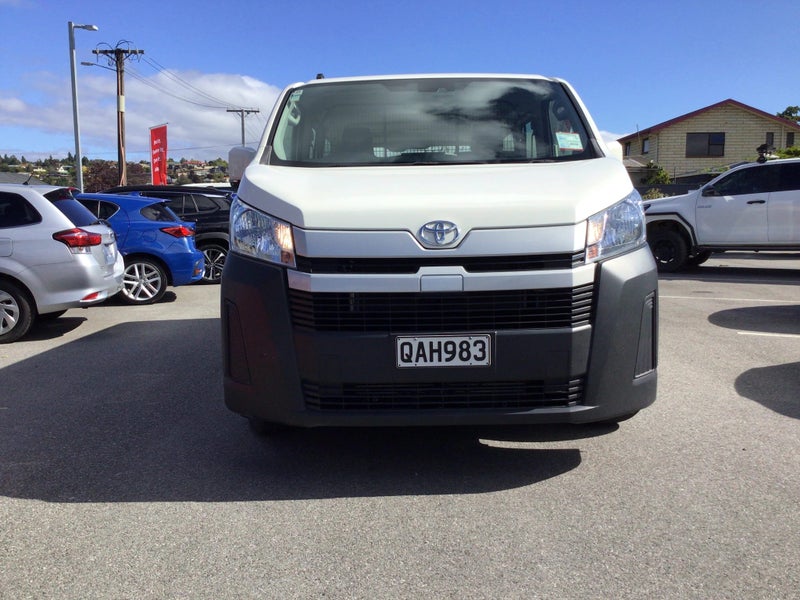 2023 Toyota Hiace ZR image 2
