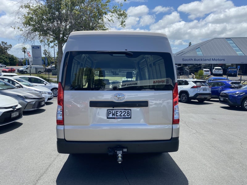 2023 Toyota Hiace ZX 2.8DT 6AT image 3