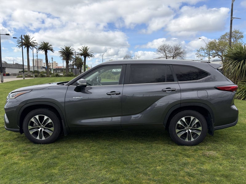 2023 Toyota Highlander Limited 2.5P Hybrid AWD... image 5