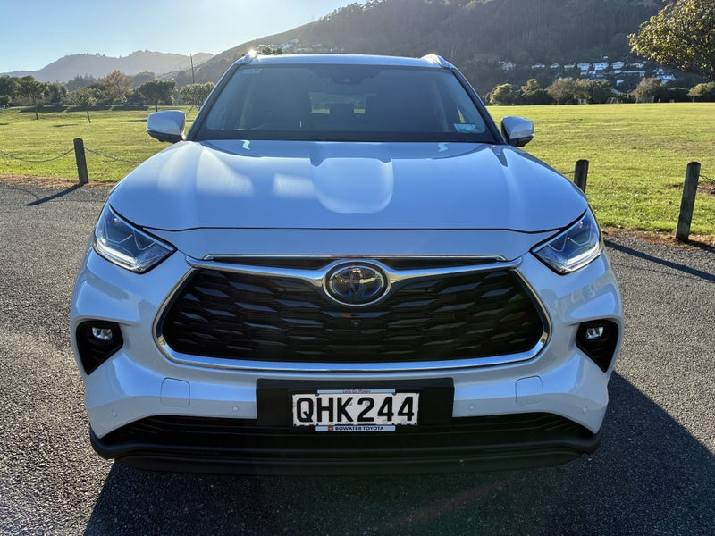 2023 Toyota Highlander Limited ZR 2.5P image 2