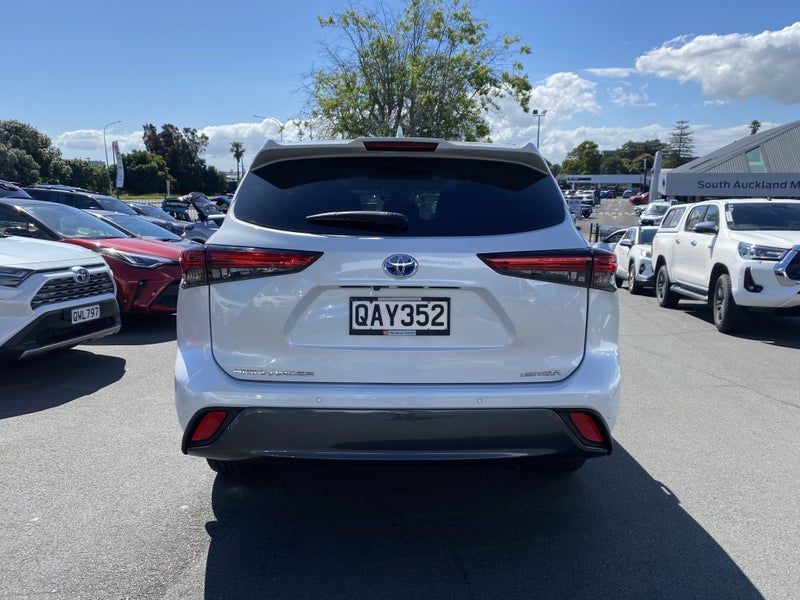2023 Toyota Highlander Limited ZR 2.5P HEV AWD SUV image 3