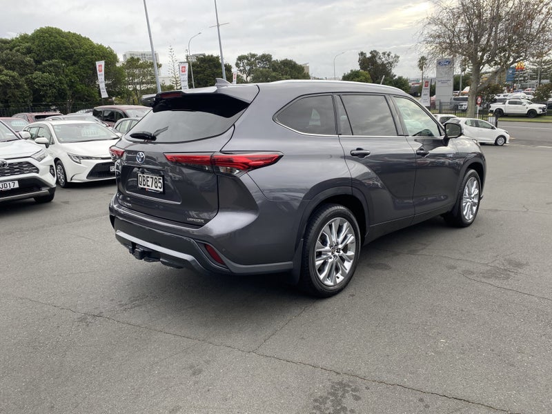 2023 Toyota Highlander Limited ZR 2.5P Hybrid image 2