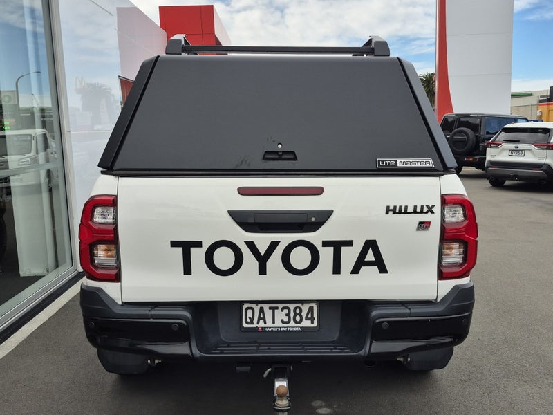 2023 Toyota Hilux GR SPORT 2.8DT 4WD Auto image 4