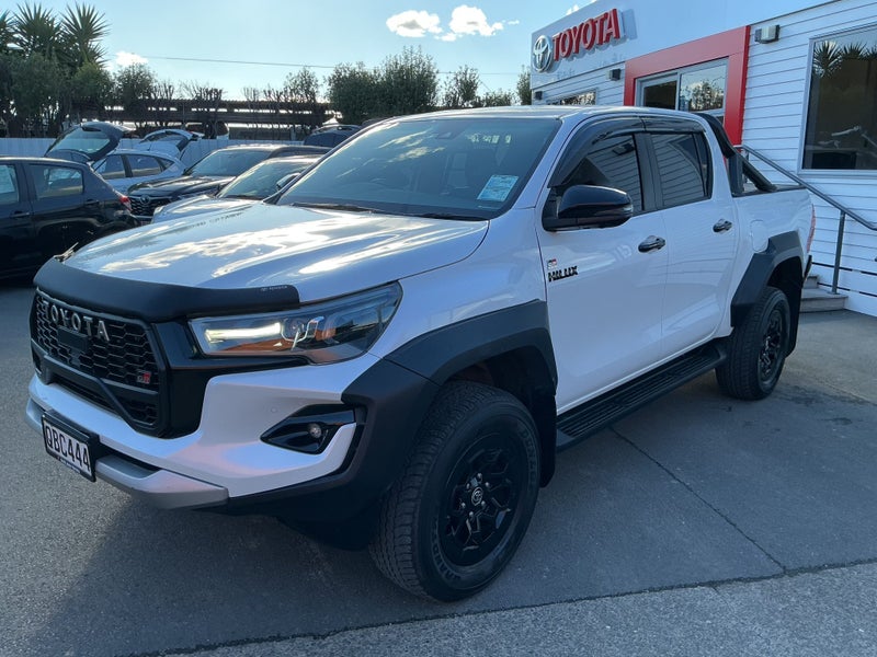 2023 Toyota Hilux GR Sport 2.8DT 6AT 4WD image 3