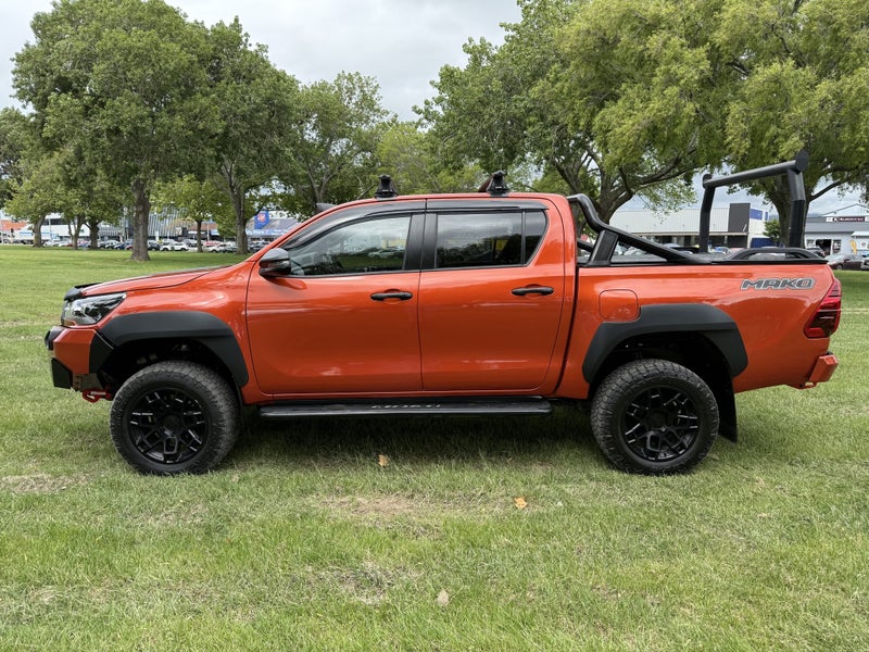 2023 Toyota Hilux Mako 2.8DT 4WD Automatic Doub... image 4