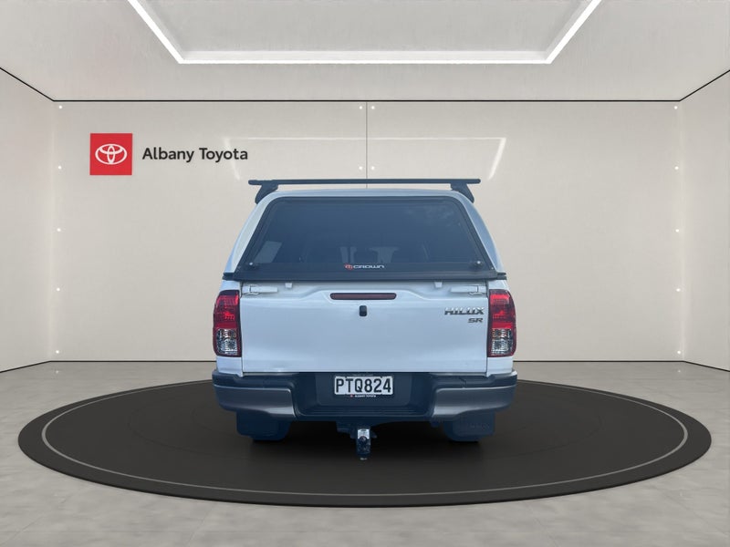 2023 Toyota Hilux SR 2.8DT 6AT 2WD DCW/4D/5S (J... image 4