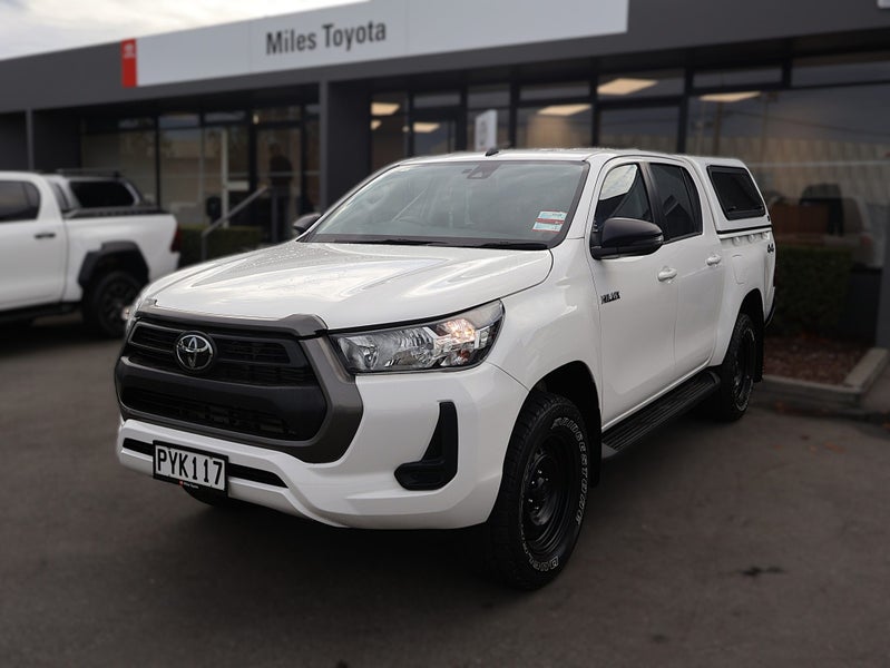 2023 Toyota Hilux SR 2.8DT 6AT 4WD DCW image 3