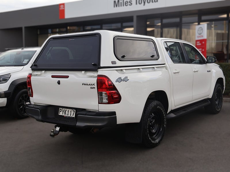 2023 Toyota Hilux SR 2.8DT 6AT 4WD DCW image 4