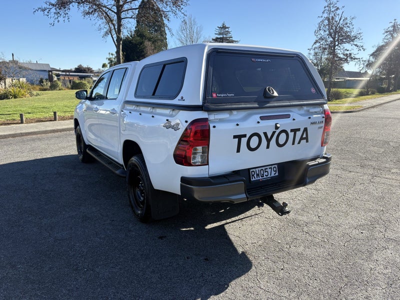 2023 Toyota Hilux SR 2.8DT 6AT 4WD DCW/4D/5S image 2