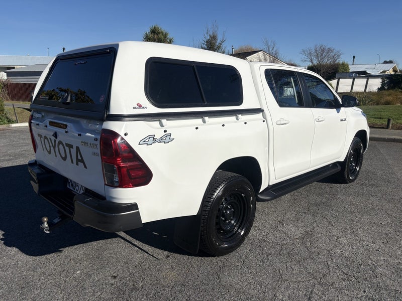 2023 Toyota Hilux SR 2.8DT 6AT 4WD DCW/4D/5S image 5