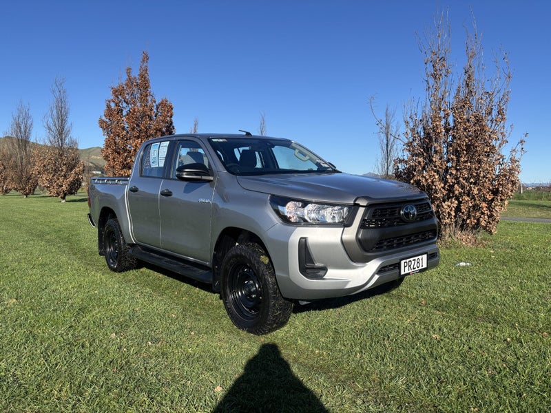 2023 Toyota Hilux SR 2.8DT 6AT 4WD DCW/4D/5S image 1