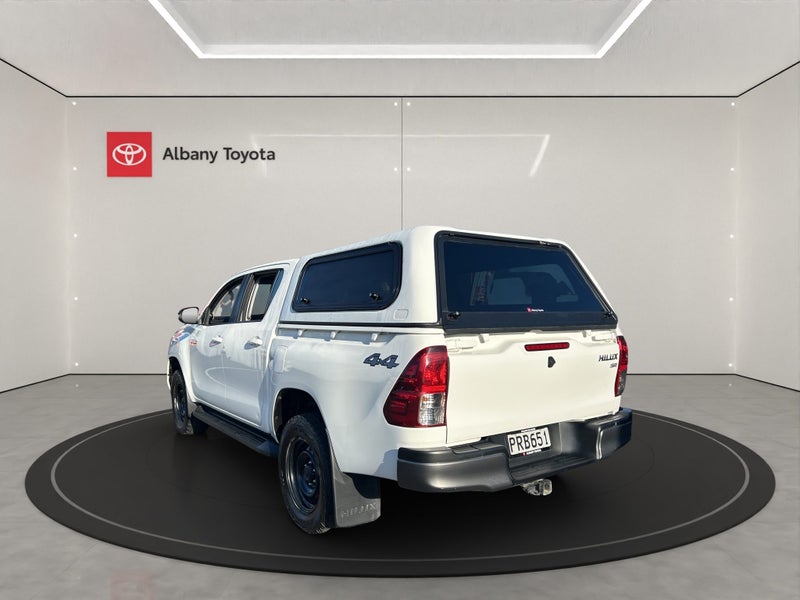 2023 Toyota Hilux SR 2.8DT 6AT 4WD DCW/4D/5S (J... image 5