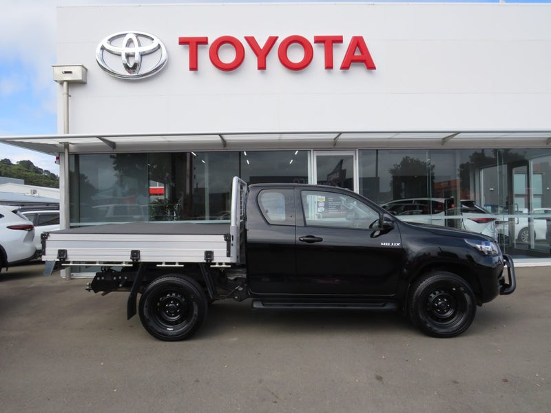 2023 Toyota Hilux SR 2.8DT 6AT 4WD ECC/4D/4S image 4