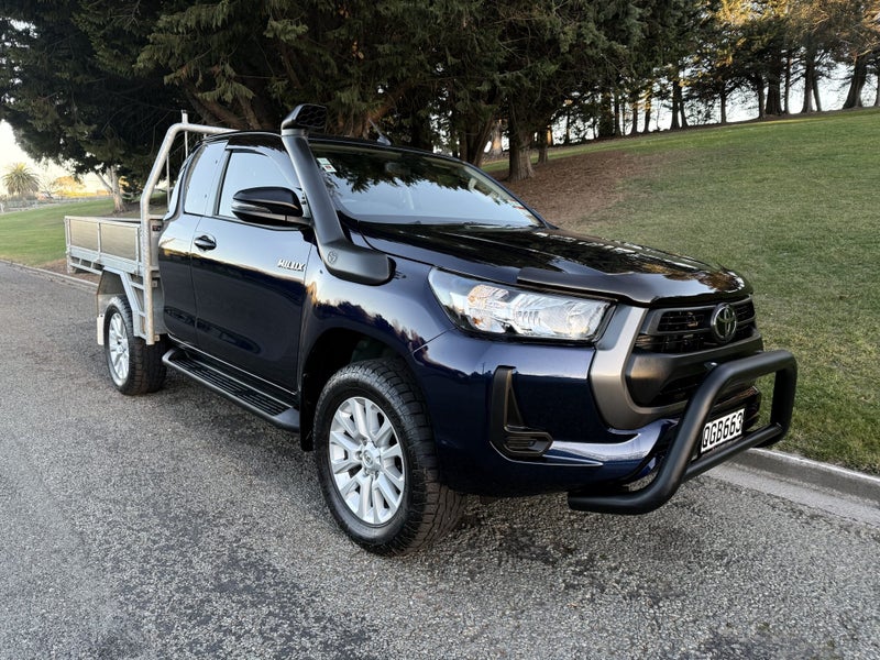 2023 Toyota Hilux SR 2.8DT 6AT 4WD ECC/4D/4S image 2