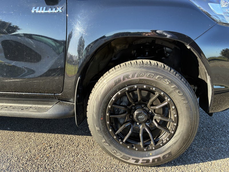 2023 Toyota Hilux SR 2.8DT 6MT 4WD image 4