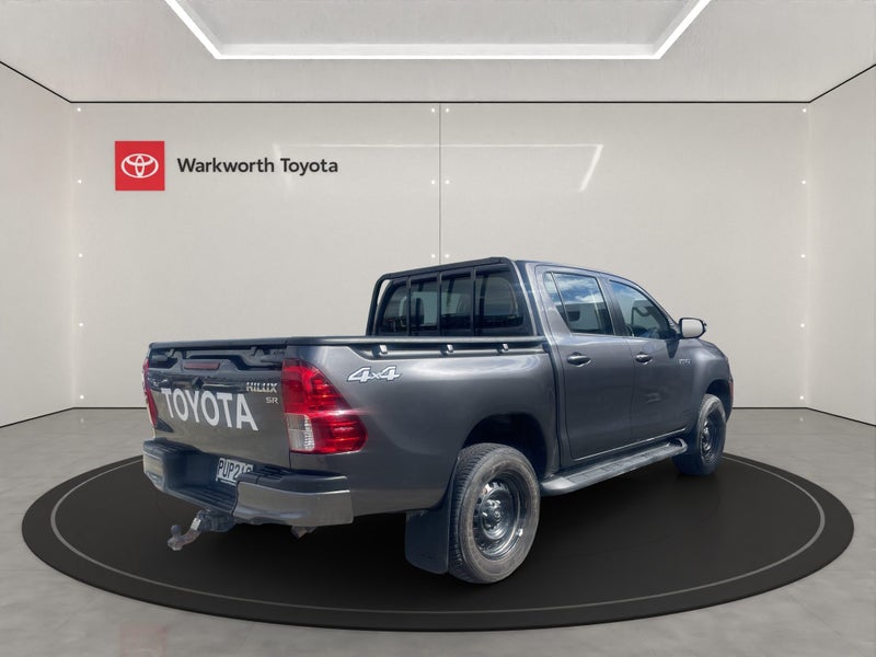 2023 Toyota Hilux SR 2.8DT 6MT 4WD DCW/4D/5S (J... image 4