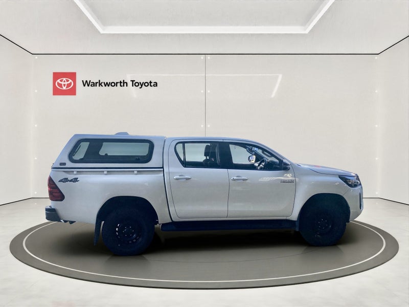 2023 Toyota Hilux SR 2.8DT 6MT 4WD DCW/4D/5S (J... image 2