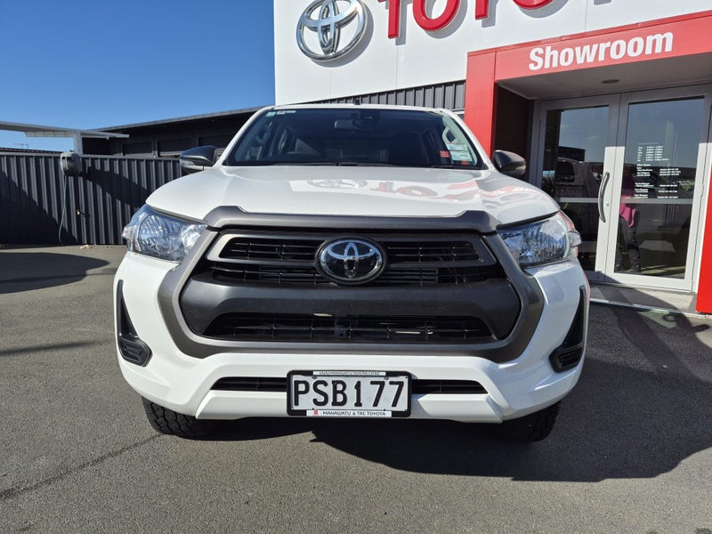 2023 Toyota Hilux SR 2.8DT Automatic 2WD Double... image 2