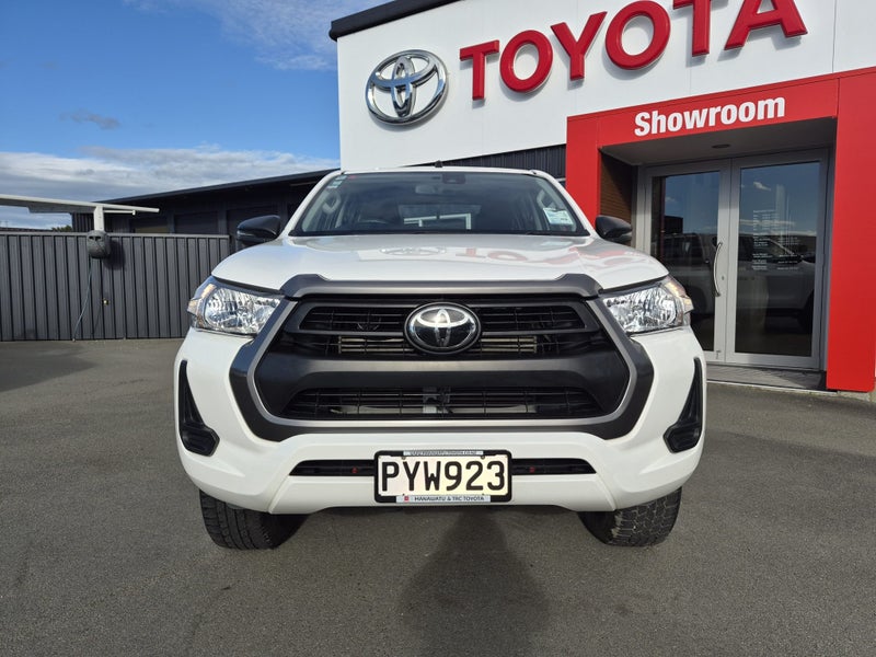 2023 Toyota Hilux SR 2.8DT Automatic Double Cab... image 2