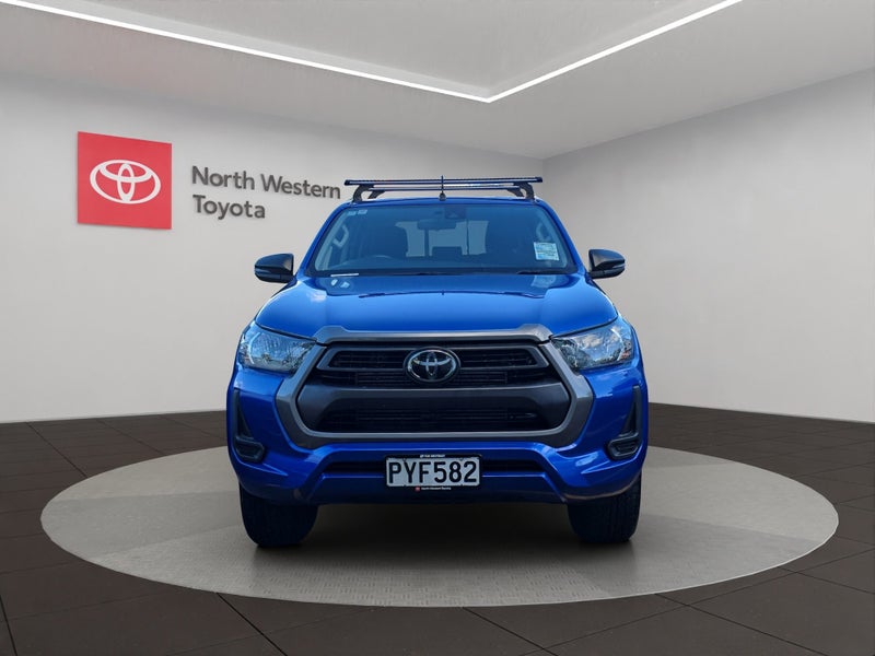 2023 Toyota Hilux SR 2.8L Diesel Turbo 4WD Ute image 2
