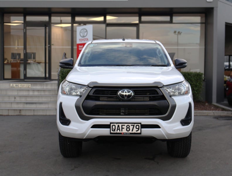 2023 Toyota Hilux SR DIESEL TURBO 4X4/4WD, Auto image 2