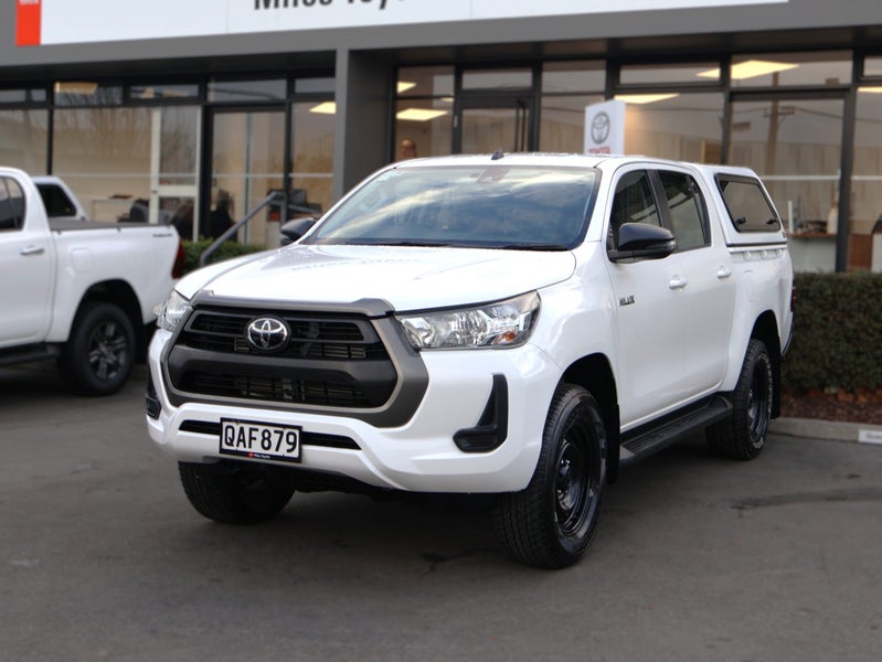 2023 Toyota Hilux SR DIESEL TURBO 4X4/4WD, Auto image 3