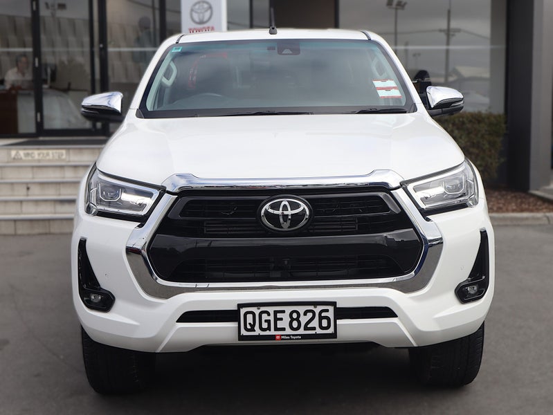 2023 Toyota Hilux SR5 2.8 4WD 6 Speed Auto image 2