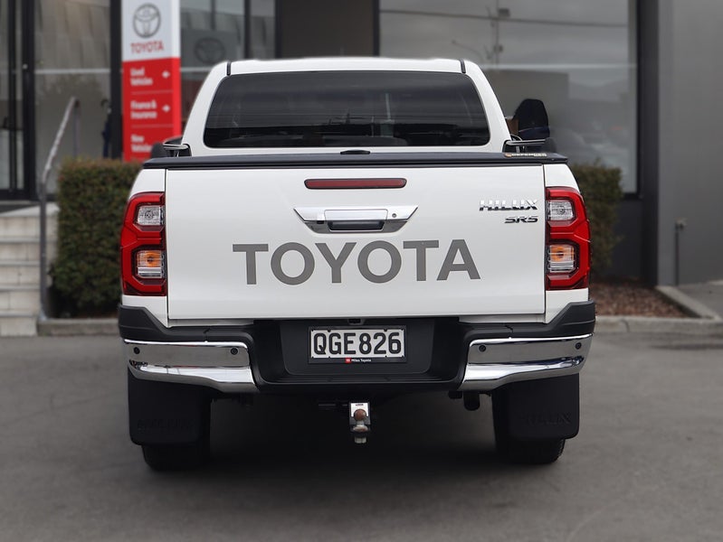 2023 Toyota Hilux SR5 2.8 4WD 6 Speed Auto image 5