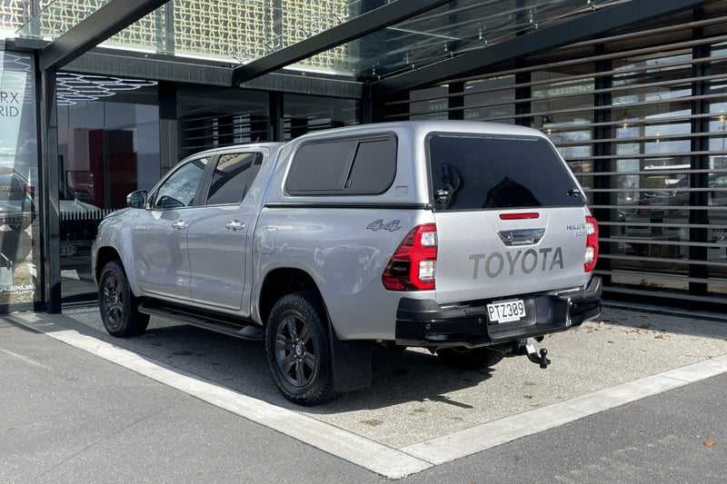 2023 Toyota Hilux SR5 2.8 Turbo Diesel 4WD Utility image 2