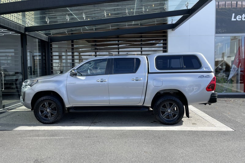 2023 Toyota Hilux SR5 2.8 Turbo Diesel 4WD Utility image 3