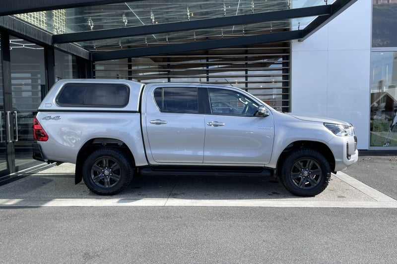 2023 Toyota Hilux SR5 2.8 Turbo Diesel 4WD Utility image 5