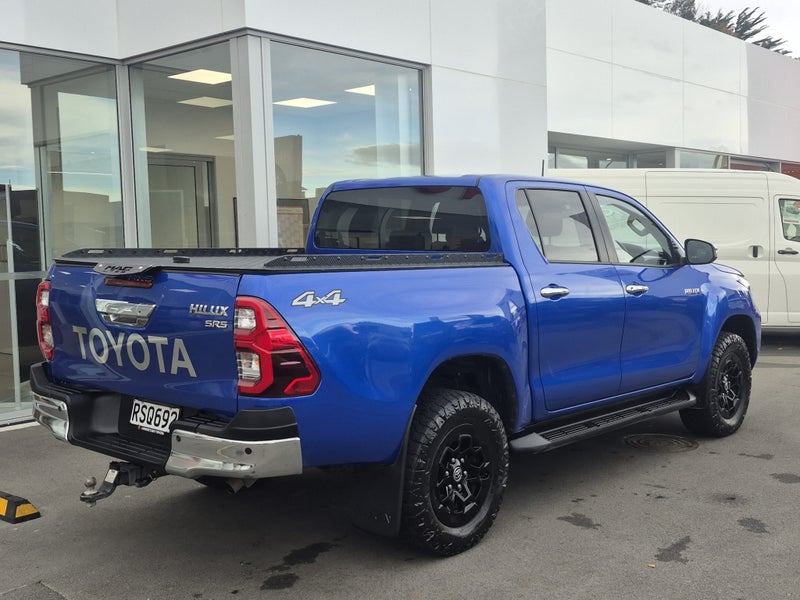 2023 Toyota Hilux SR5 2.8DT 4WD 6Manual image 3