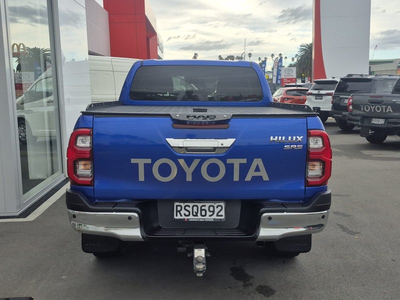 2023 Toyota Hilux SR5 2.8DT 4WD 6Manual image 4
